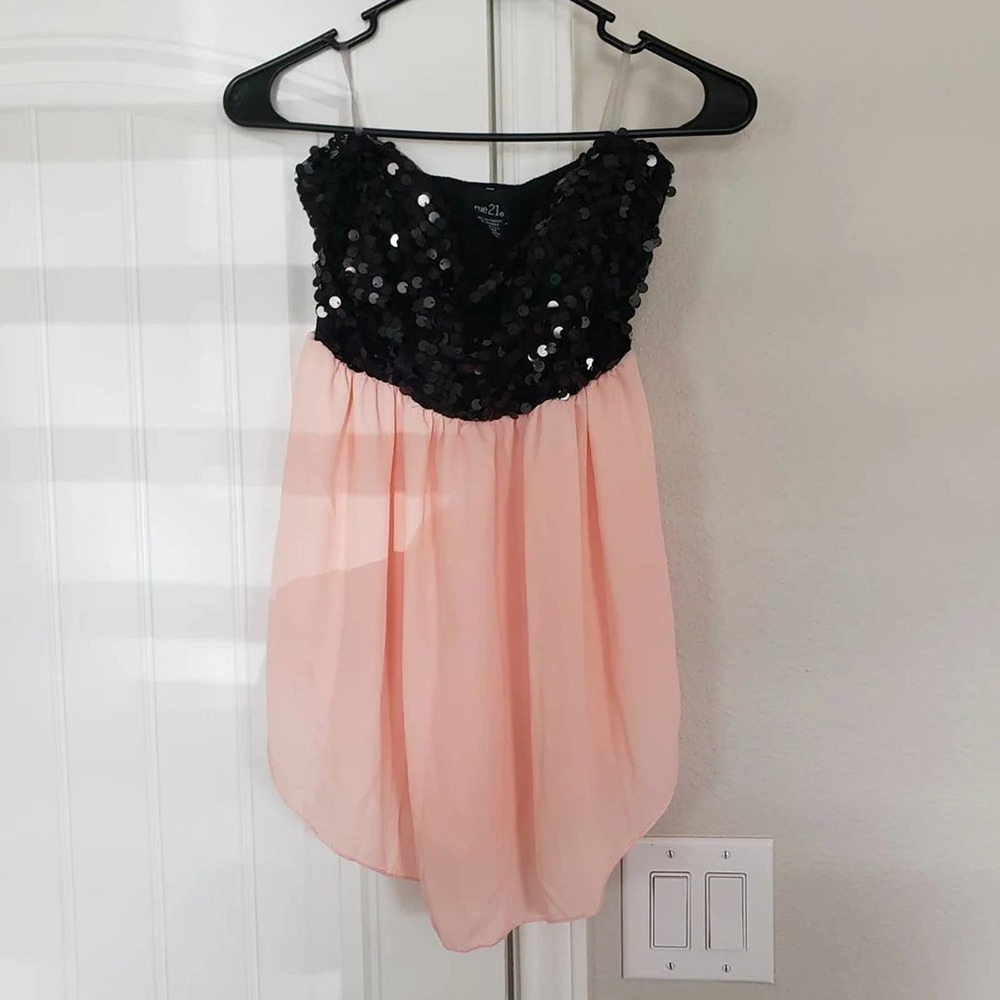 Strapless Sequin and Pink Flowy Rue 21 Blouse size Large